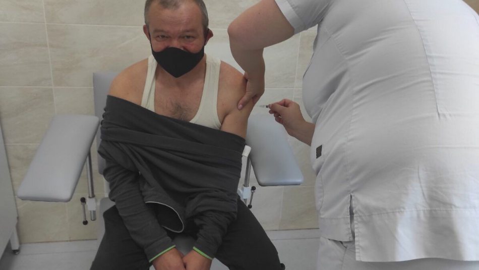 Вакцинація проти COVID-19 зараз на часі 