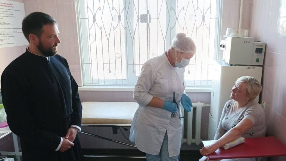 Представники ПЦУ організували проведення вакцинації в Дніпрі