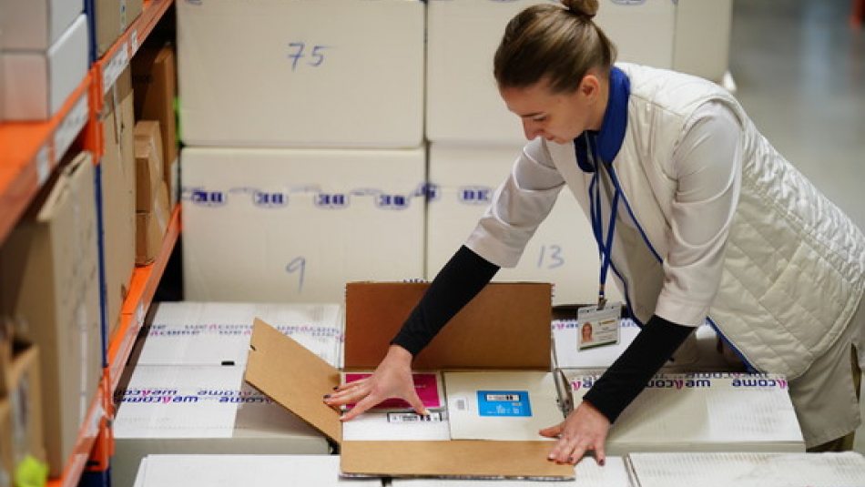 США надали Україні 2,3 млн доз вакцини Comirnaty від Pfizer-BioNTech у рамках ініціативи COVAX