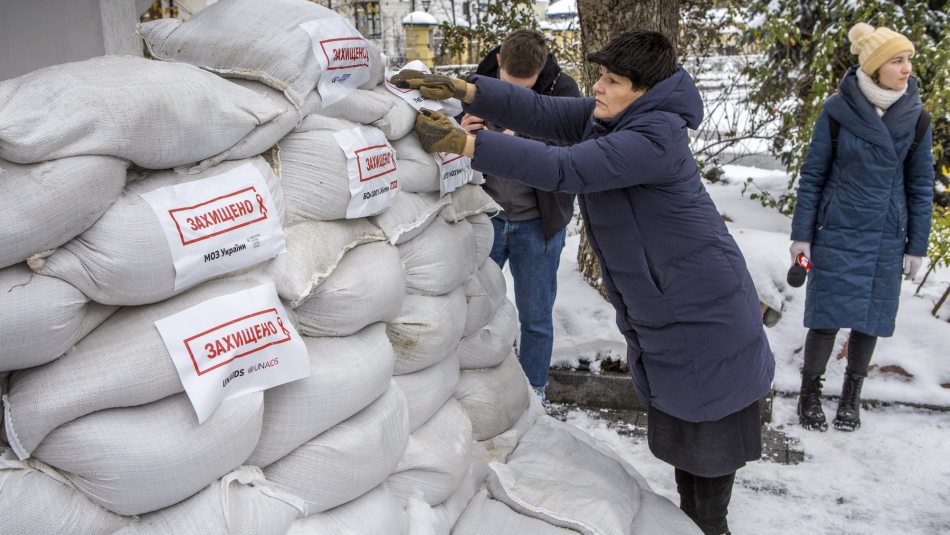 Пацієнти з ВІЛ отримали 209 600 курсів АРВ-терапії за час повномасштабного вторгнення