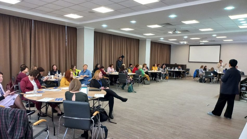 Подолання бар’єрів доступу до антиретровірусної терапії: у Києві проходить робоча зустріч щодо координації лікування ВІЛ-інфекції