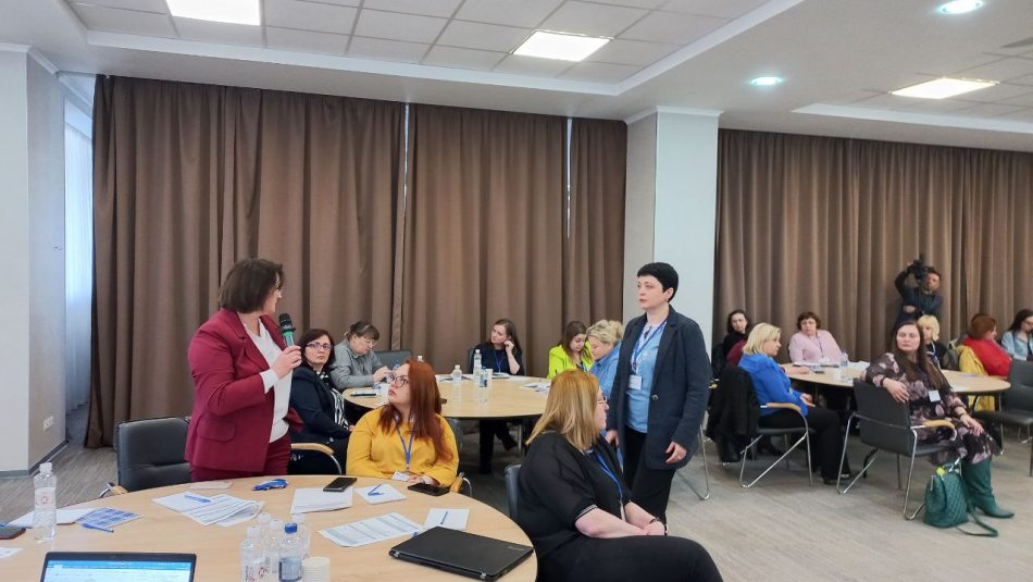 Подолання бар’єрів доступу до антиретровірусної терапії: у Києві проходить робоча зустріч щодо координації лікування ВІЛ-інфекції
