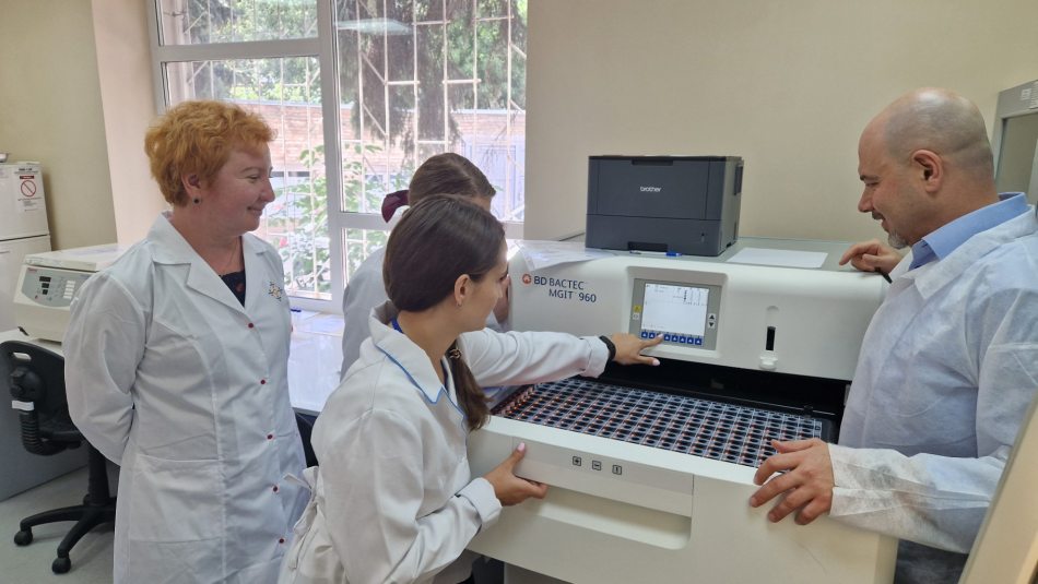 Перевірка технічного стану аналізатора Bactec
