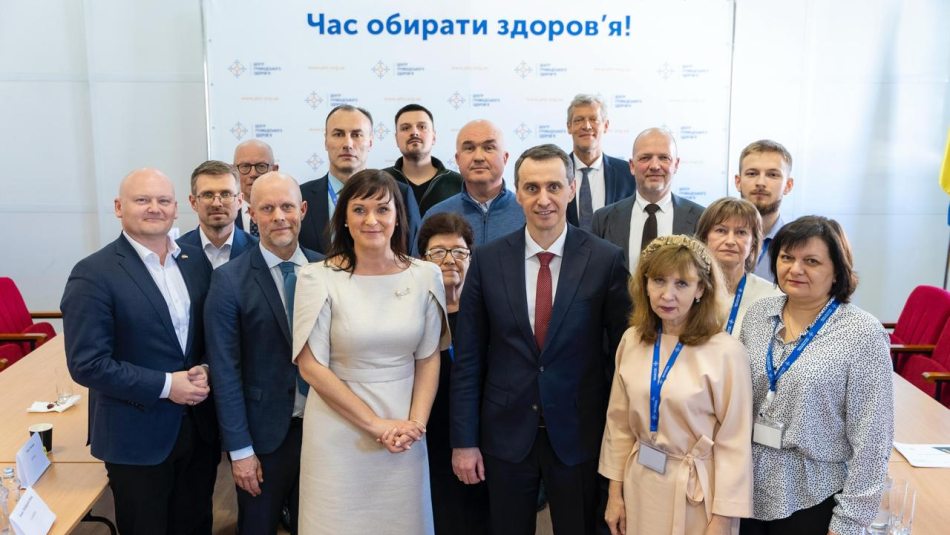 робоча зустріч у рамках візиту високого рівня делегації Данського державного інституту сироваток (SSI) та Міністерства охорони здоров’я Данії. Під час заходу було підписано Меморандум про співпрацю, який сприятиме виконанню Стратегії боротьби з АМР до 2030 року. 