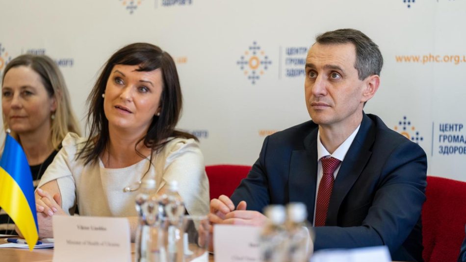 робоча зустріч у рамках візиту високого рівня делегації Данського державного інституту сироваток (SSI) та Міністерства охорони здоров’я Данії. Під час заходу було підписано Меморандум про співпрацю, який сприятиме виконанню Стратегії боротьби з АМР до 2030 року. 