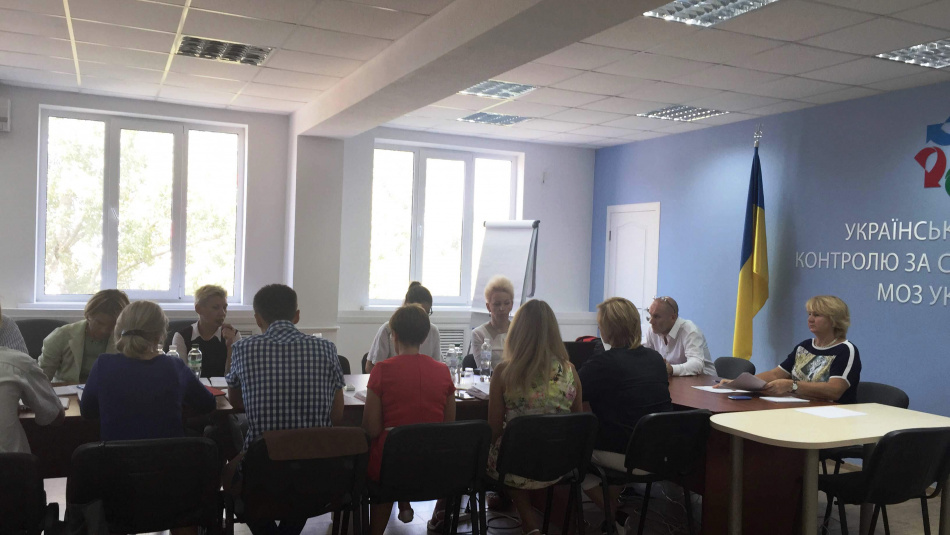 Організація лікувальної допомоги хворим на ВІЛ/СНІД та туберкульоз у Донецькій та Луганській областях