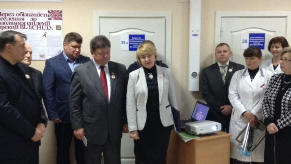 Чернігівський обласний центр з профілактики та боротьби зі СНІДом святкує ювілей – 10 років