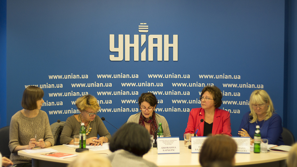 60% підлітків знають де пройти тестування на ВІЛ - дослідження