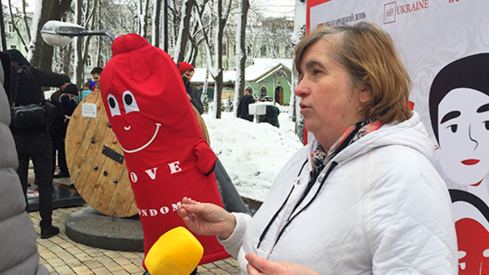 Фахівці ЦГЗ взяли участь у відкритті арт-інсталяції до Міжнародного дня презерватива